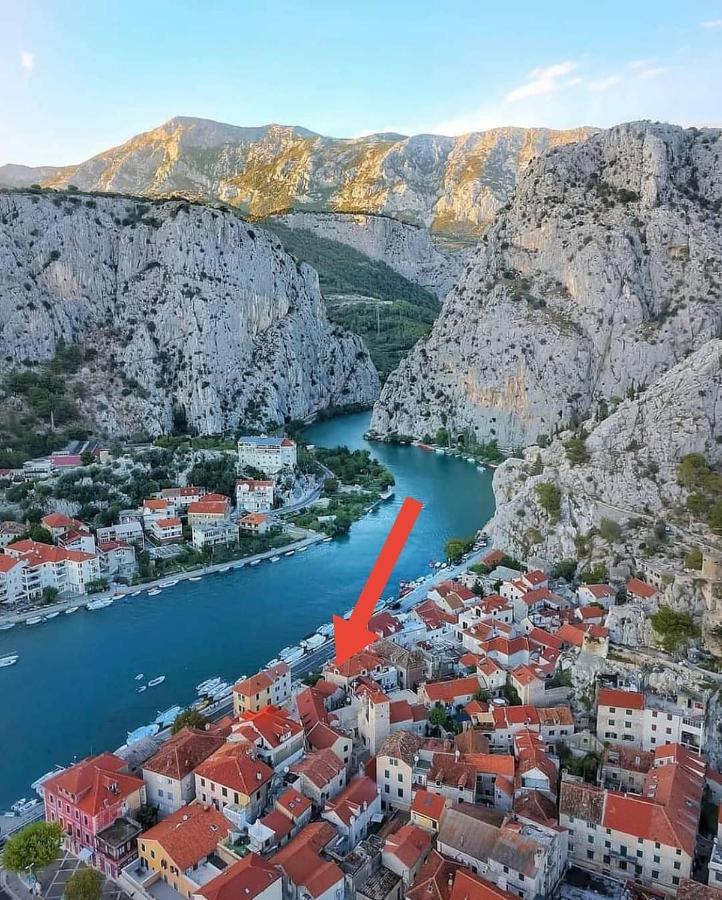Central Alley Omiš Eksteriør billede